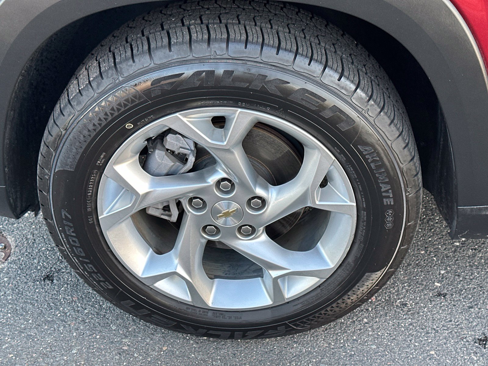 Used 2025 Chevrolet Trax LS w/ LS Convenience Package FWD image 9