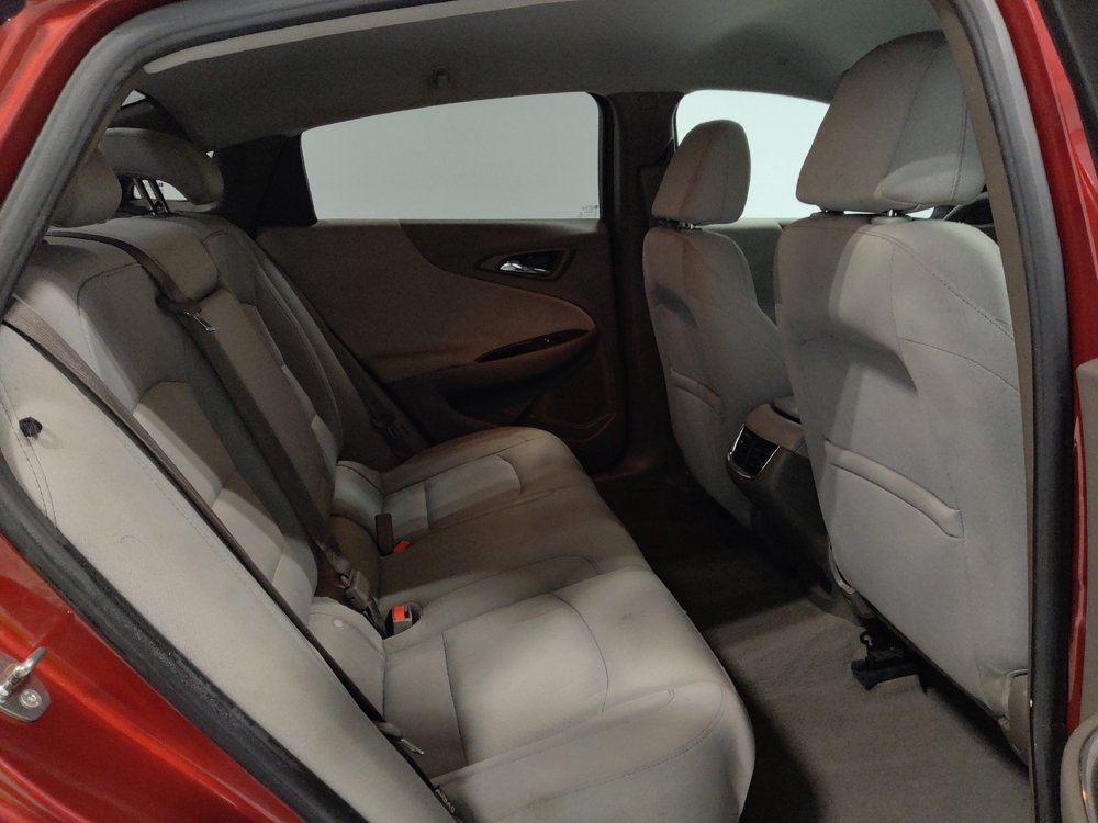 Used 2017 Chevrolet Malibu LT image 19