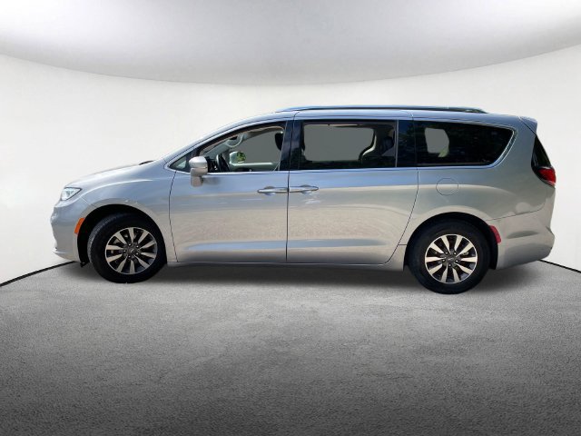Used 2021 Chrysler Pacifica Touring-L FWD image 5