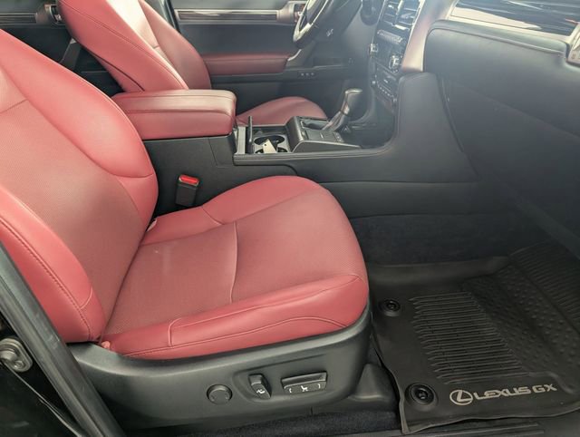 Used 2022 Lexus GX 460 Premium w/ Accessory Package image 36