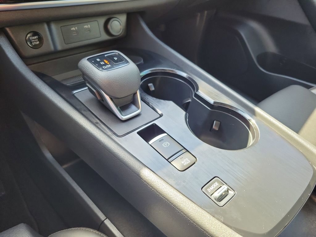 Certified 2025 Nissan Rogue SV w/ SV Premium Package image 32