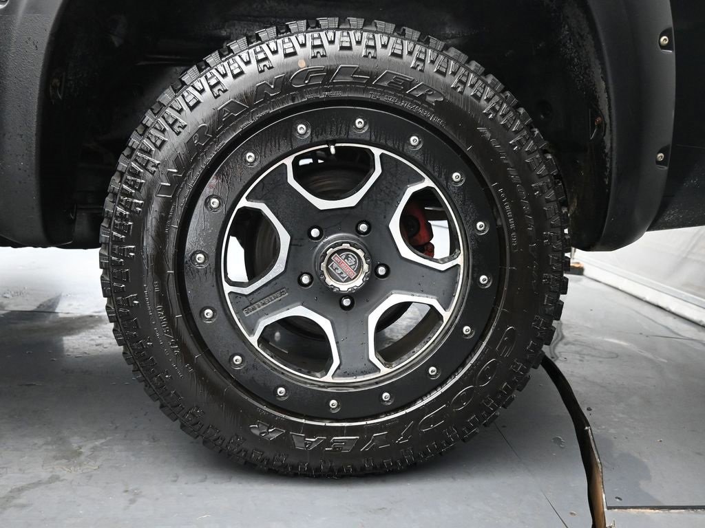 Used 2011 Toyota Tundra 4x4 CrewMax image 27