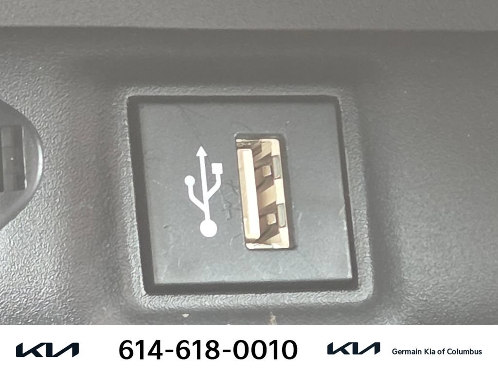 Used 2023 Toyota RAV4 LE FWD image 28