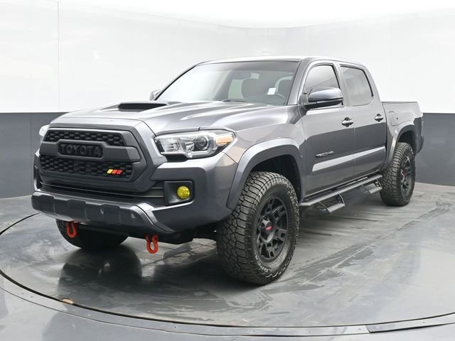 Used 2017 Toyota Tacoma TRD Sport AWD/4WD image 10