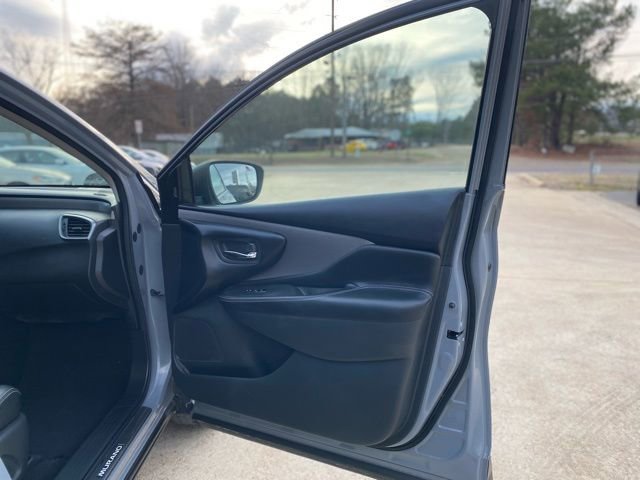 Used 2022 Nissan Murano SV w/ SV Midnight Edition Package image 15
