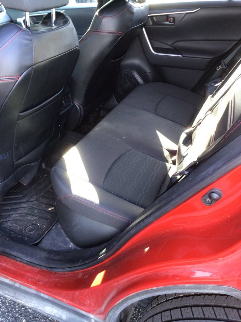 Used 2021 Toyota RAV4 SE w/ Weather & Moonroof Package AWD/4WD image 7