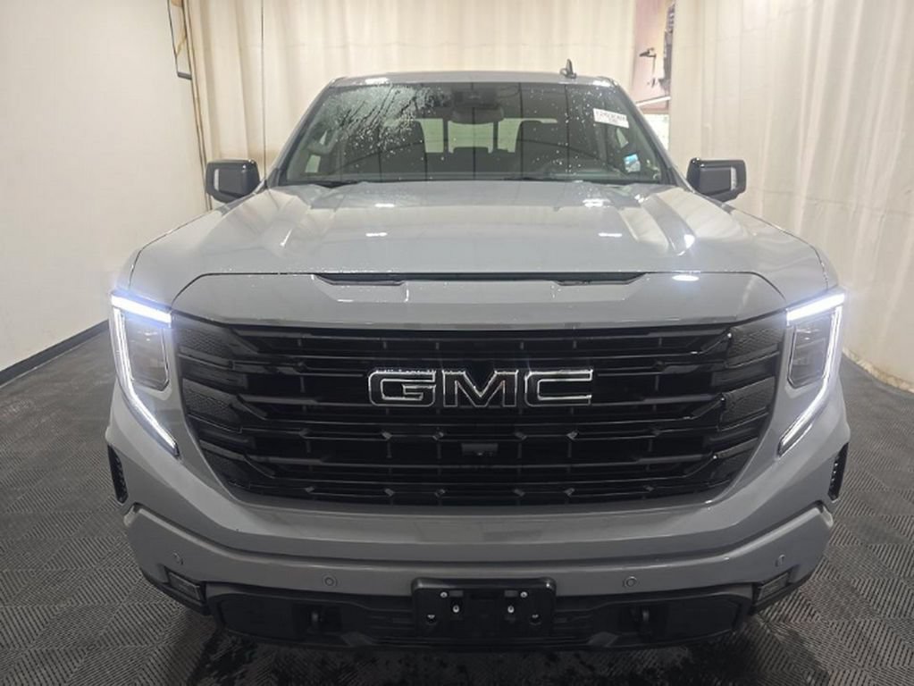 Used 2024 GMC Sierra 1500 Elevation w/ Elevation Premium Package AWD/4WD image 2