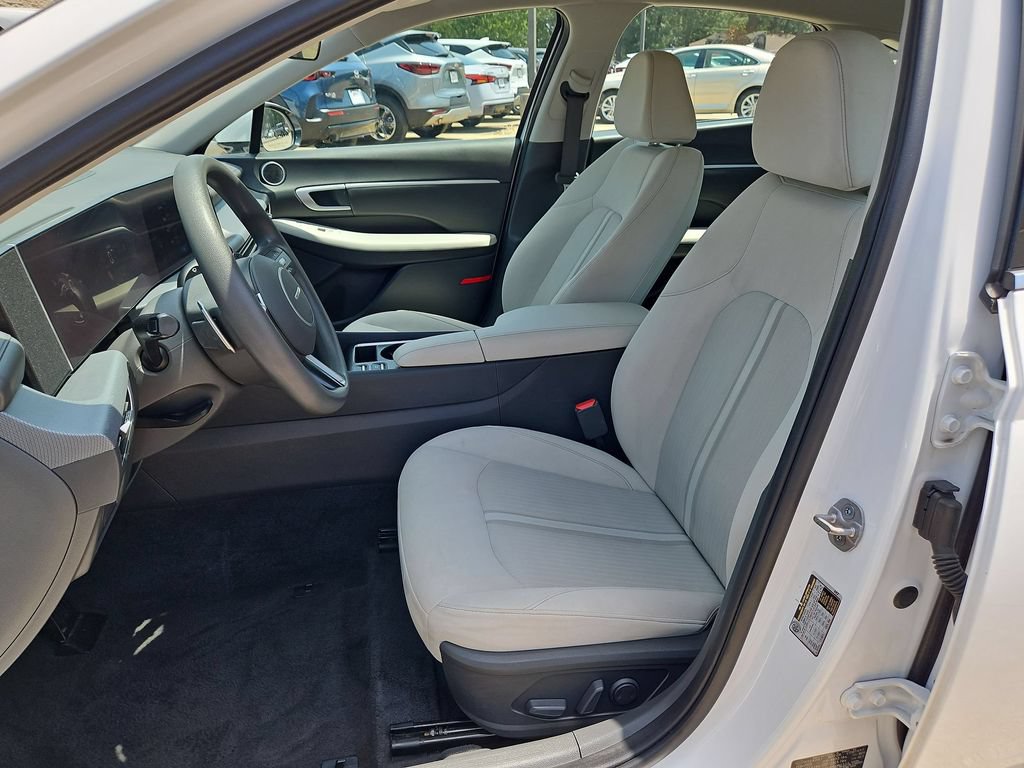 Used 2025 Hyundai Sonata SEL FWD image 25