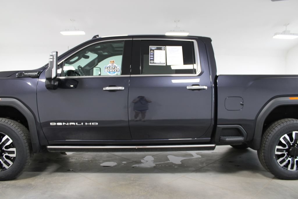 Used 2024 GMC Sierra 2500 Denali Ultimate AWD/4WD image 6