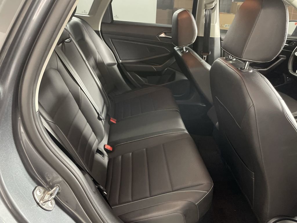 Used 2024 Volkswagen Jetta SE w/ Panoramic Sunroof Package FWD image 26