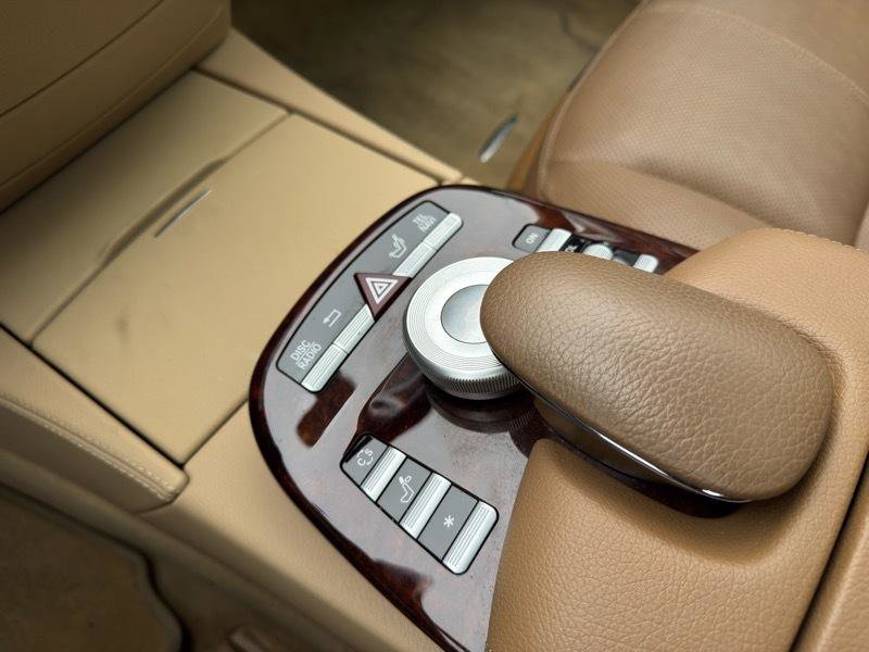 Used 2009 Mercedes-Benz S 550 4MATIC image 24