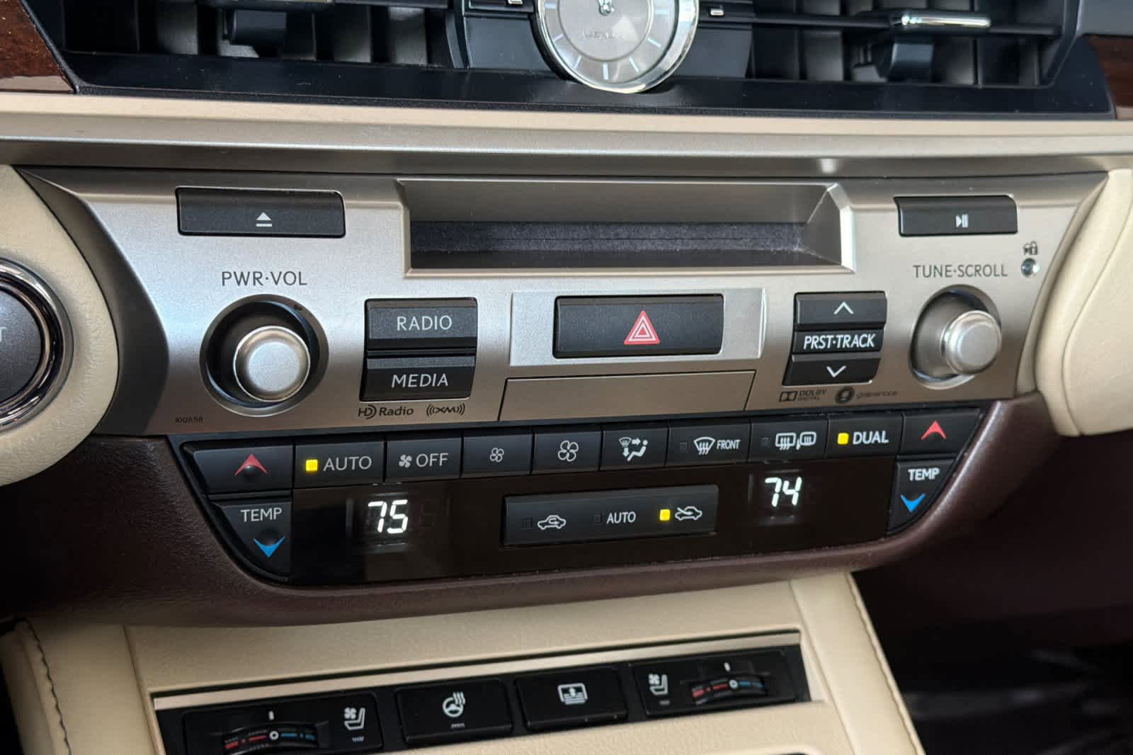 Used 2017 Lexus ES 350 w/ Luxury Package FWD image 22