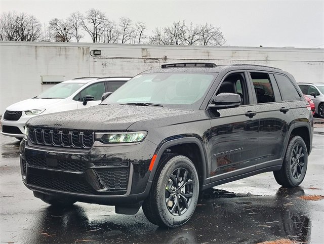New 2026 Jeep Grand Cherokee Laredo image 10