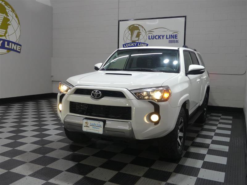 Used 2018 Toyota 4Runner TRD Off-Road Premium AWD/4WD image 4