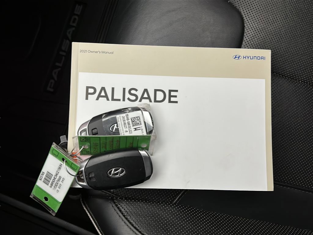 Used 2021 Hyundai Palisade Limited w/ Winter Package image 33