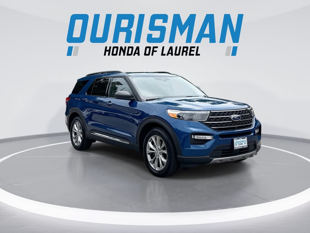 Used 2020 Ford Explorer XLT w/ Equipment Group 202A AWD/4WD image 2