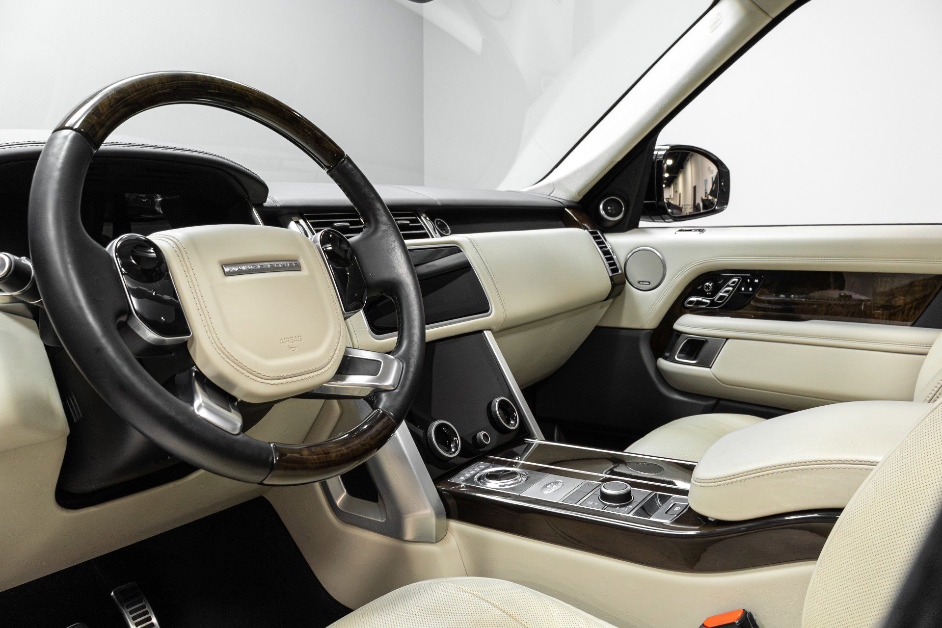 Used 2019 Land Rover Range Rover Long Wheelbase Autobiography image 7