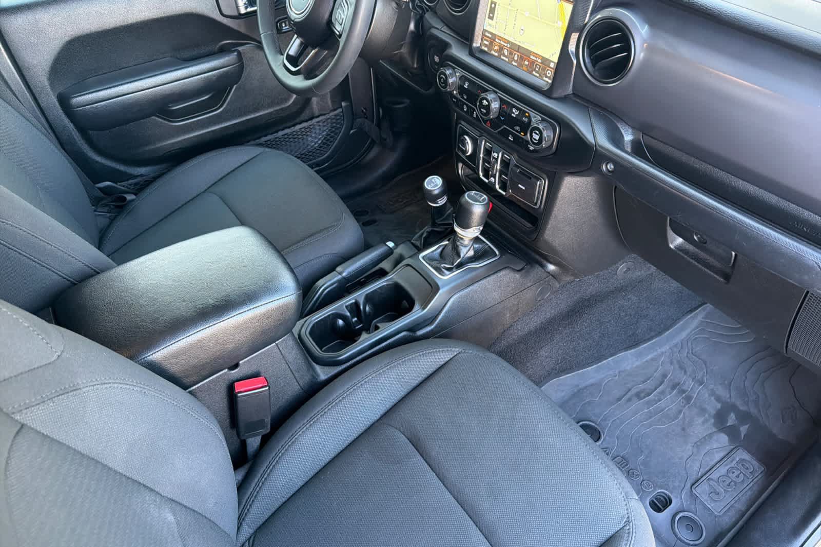 Used 2023 Jeep Gladiator Sport AWD/4WD image 15