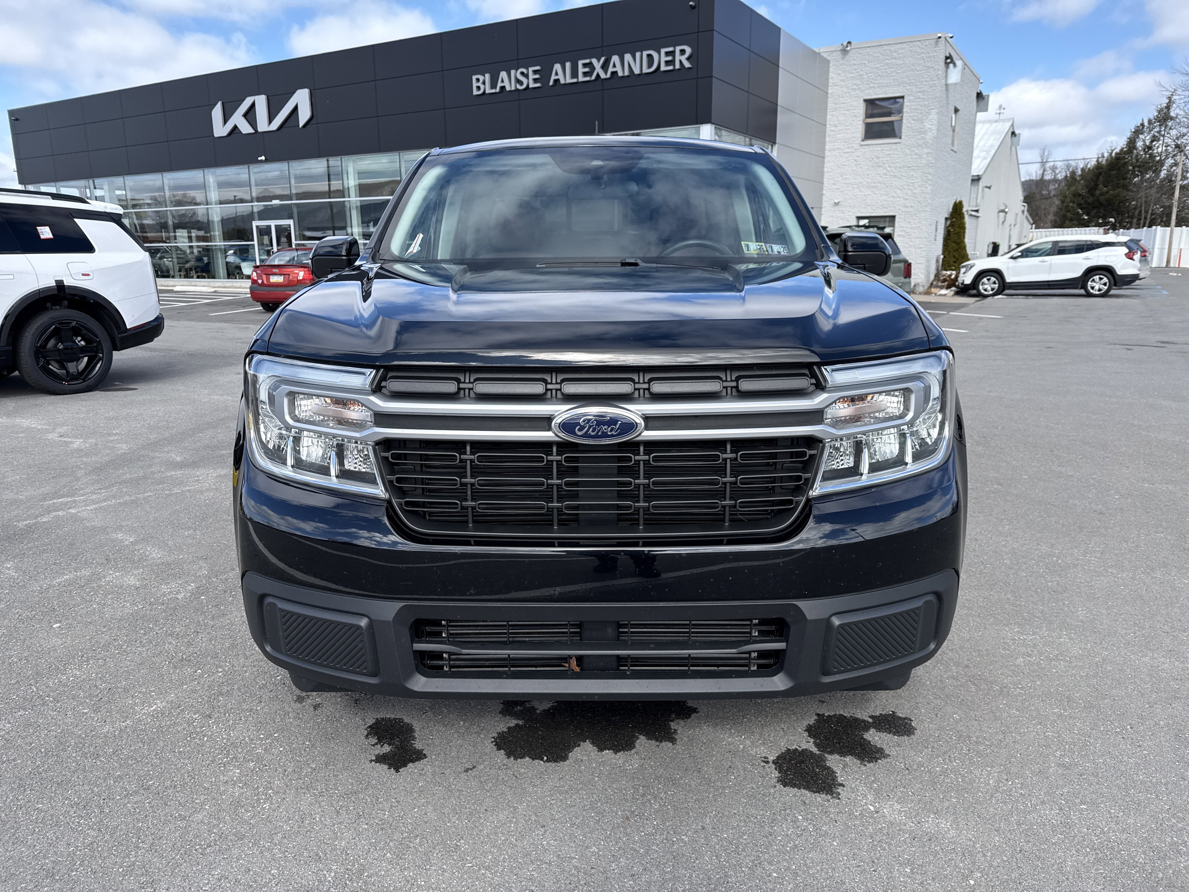 Used 2022 Ford Maverick Lariat w/ Equipment Group 500A Standard image 9