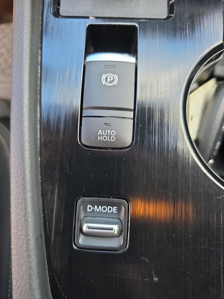 Used 2021 Nissan Rogue S FWD image 39