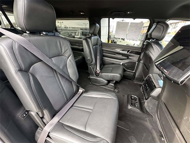 Used 2022 Jeep Wagoneer Series III w/ Convenience Group I image 30