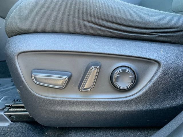 Used 2023 Toyota RAV4 AWD Hybrid image 12