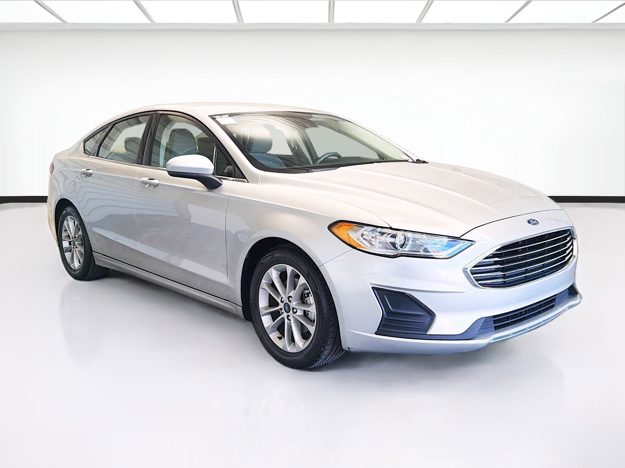 Used 2019 Ford Fusion SE image 3