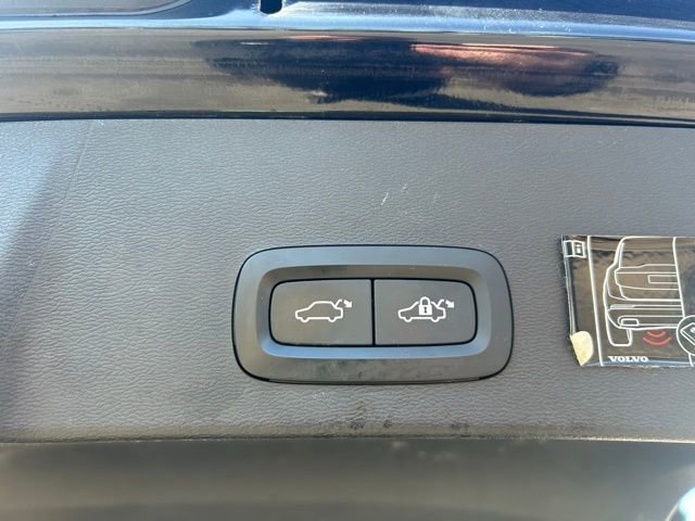 Used 2019 Volvo XC40 T5 Momentum AWD/4WD image 10