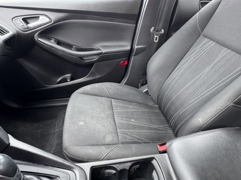 Used 2016 Ford Focus SE image 11