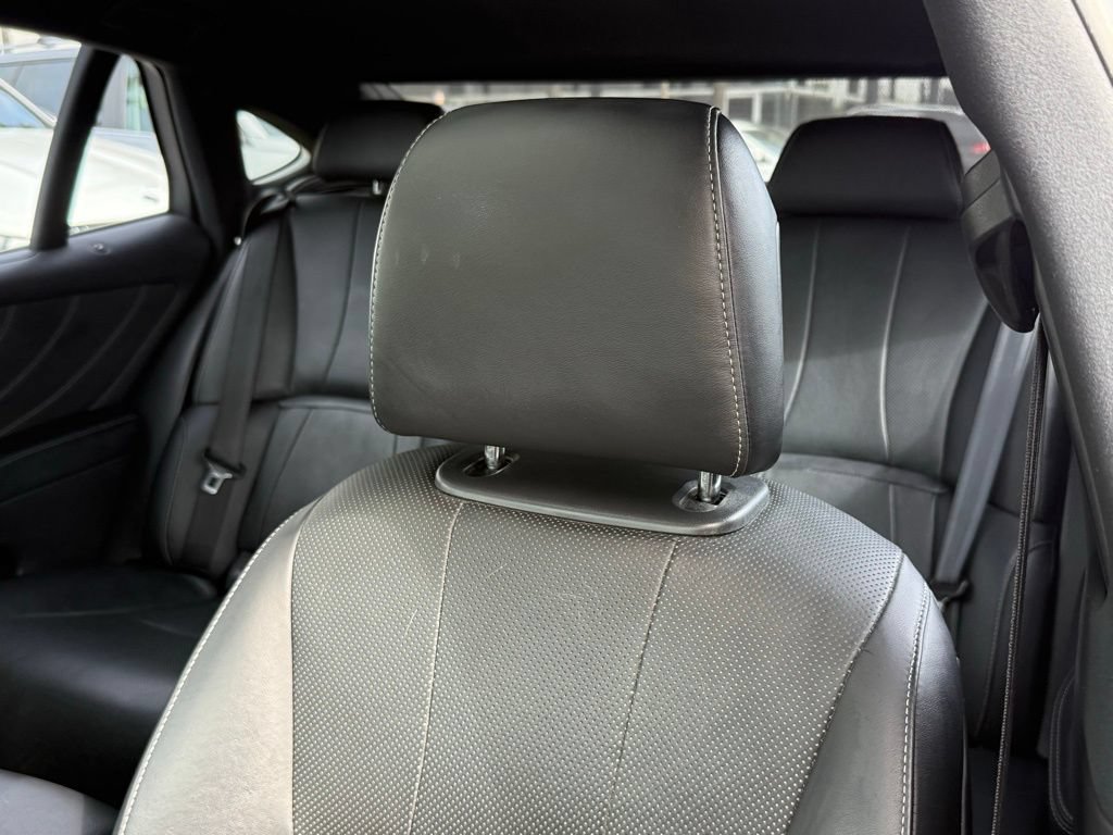 Used 2019 Lexus LS 500 w/ Accessory Package (Z2) RWD image 3