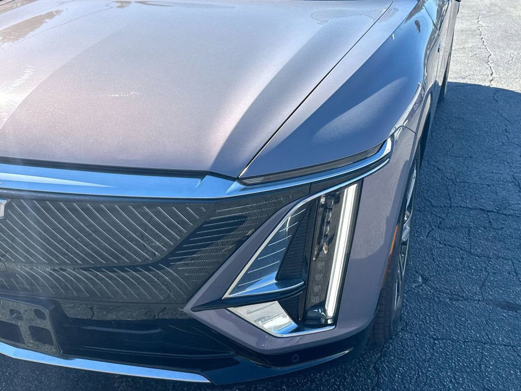 Used 2025 Cadillac Lyriq Luxury w/ LPO, Floor Liner Package image 10