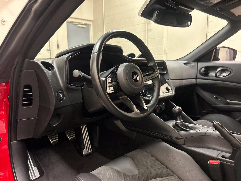 Used 2025 Nissan Z Performance w/ Floor Mat Package RWD image 16