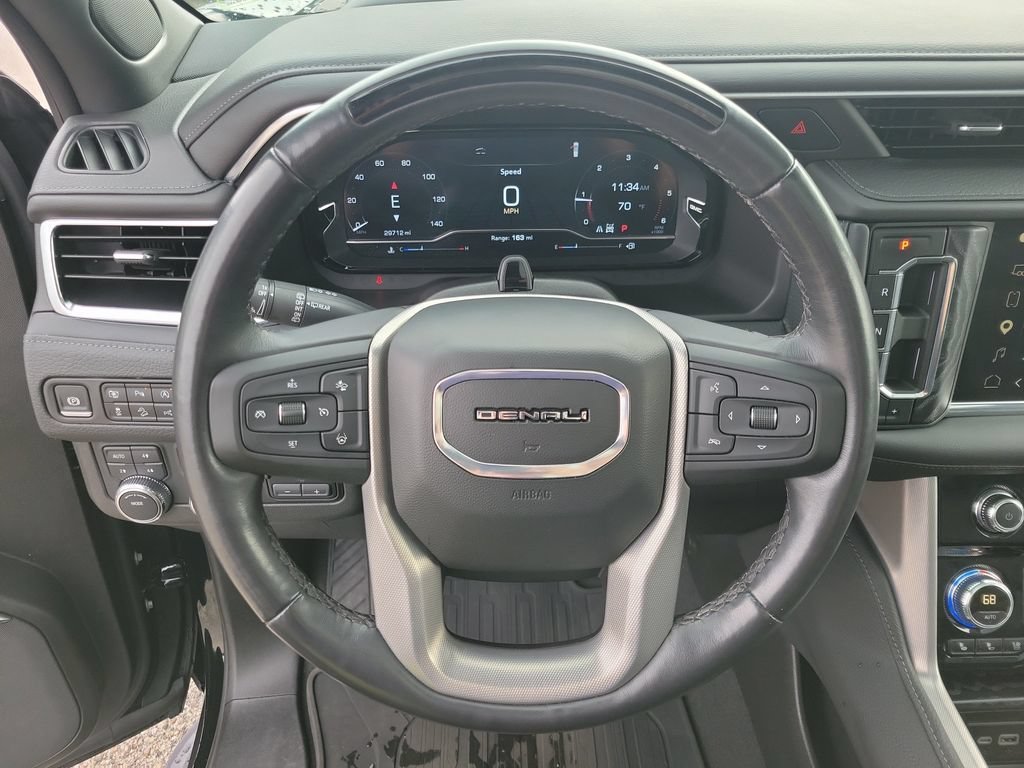 Used 2024 GMC Yukon Denali w/ Advanced Technology Package AWD/4WD image 26