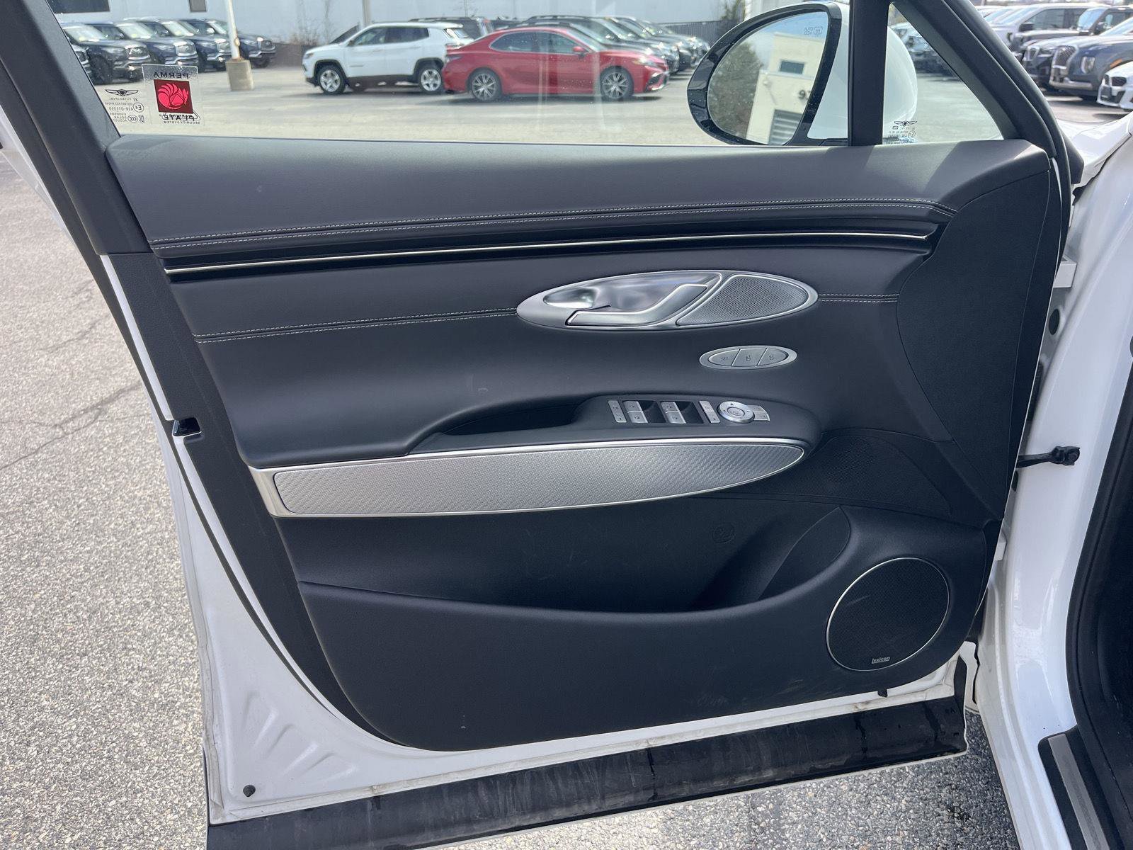 Used 2023 Genesis GV70 2.5T w/ Sport Prestige Package image 10