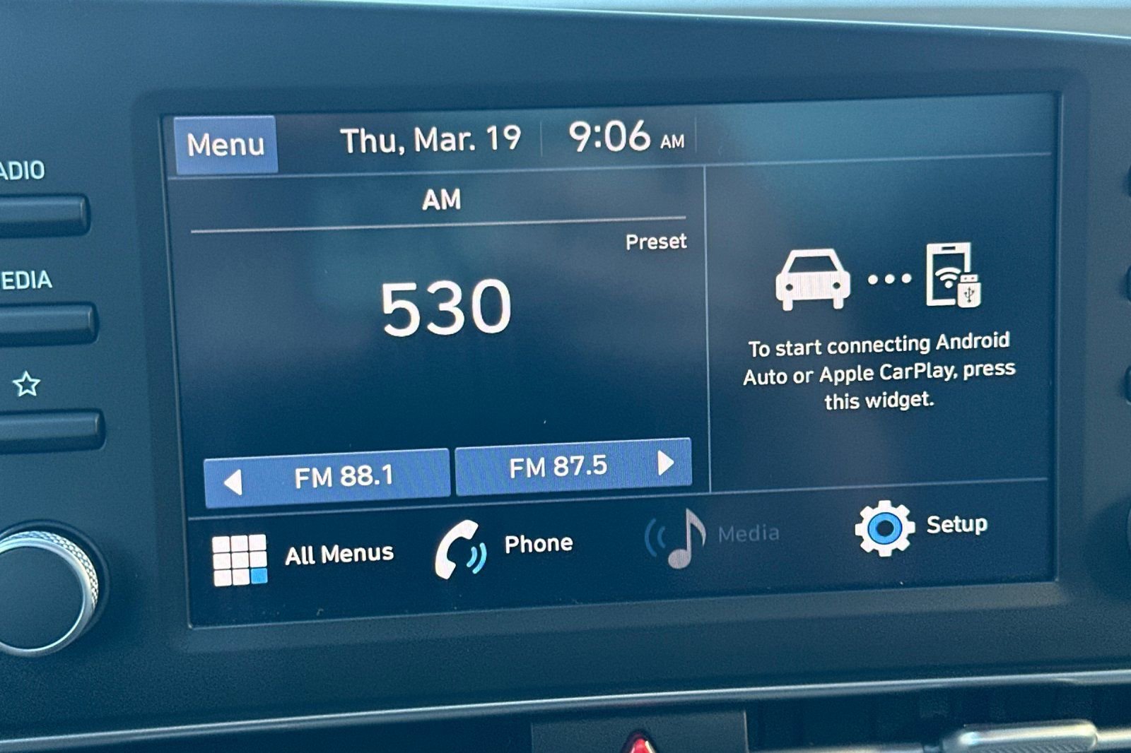 Used 2023 Hyundai Elantra SE image 19