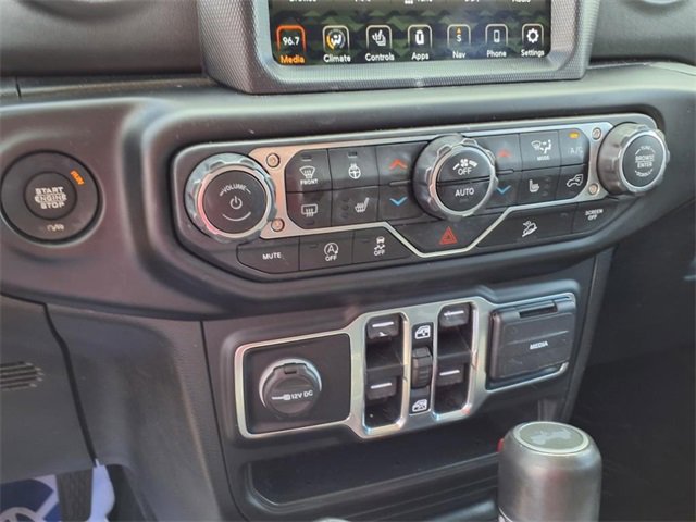 Used 2020 Jeep Wrangler Unlimited Sahara image 19