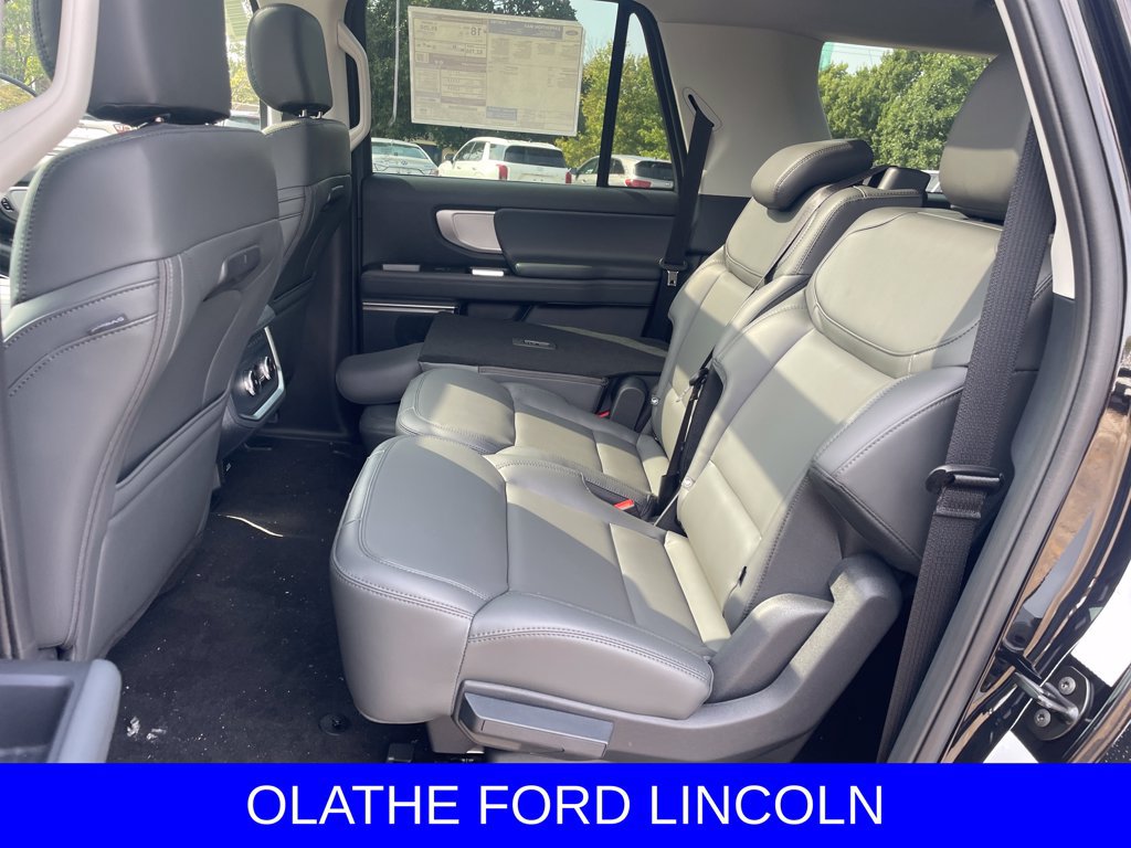 New 2026 Ford Expedition Max Active AWD/4WD image 16