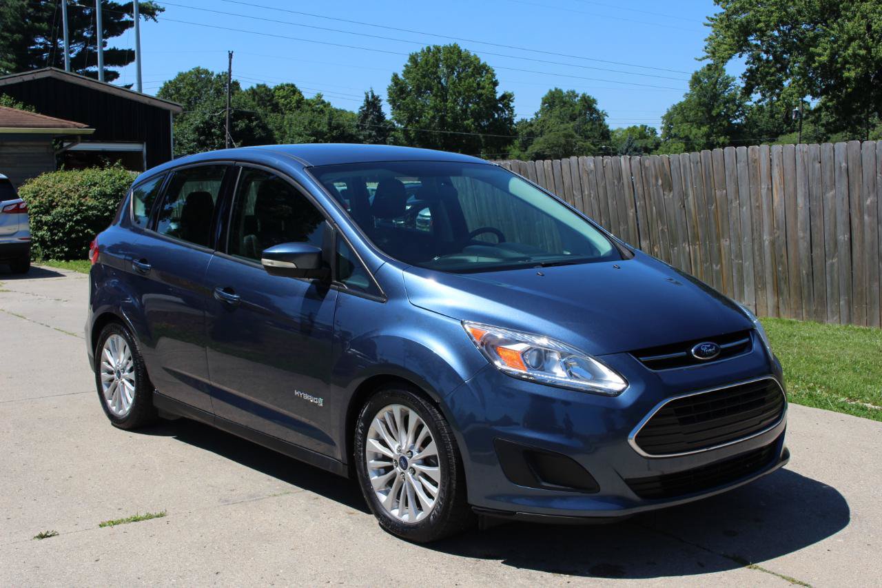 Used 2018 Ford C-MAX SE w/ Cold Weather Package FWD image 2