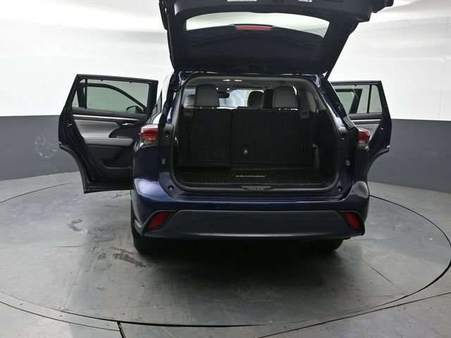 Certified 2024 Toyota Highlander Limited AWD/4WD image 50