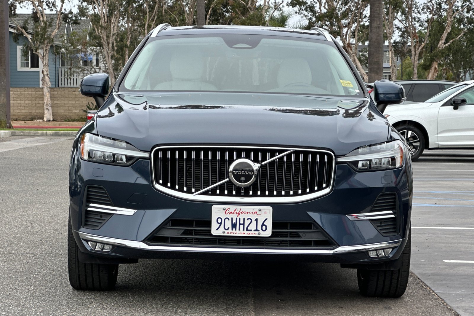 Certified 2023 Volvo XC60 B5 Plus w/ Protection Package Premier FWD image 9