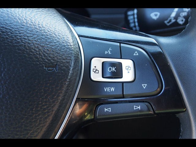 Used 2020 Volkswagen Tiguan SEL FWD image 26