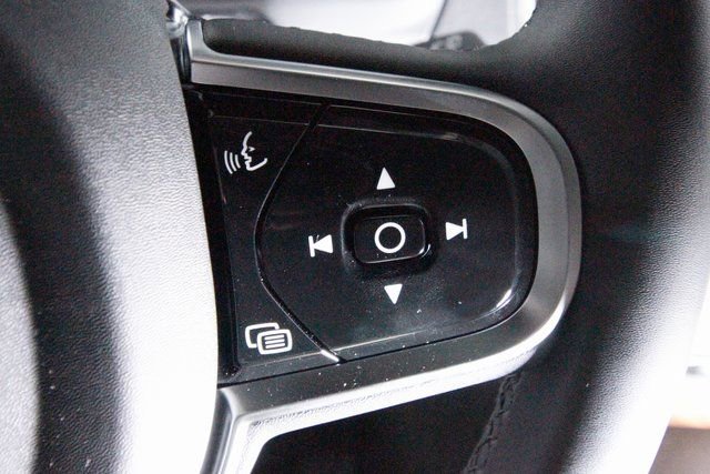 Certified 2025 Volvo XC90 B6 Plus w/ Protection Package Premier image 19