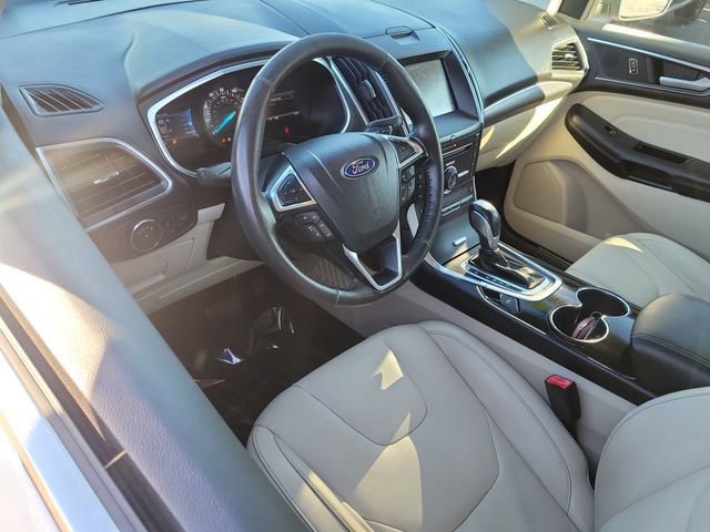 Used 2015 Ford Edge Titanium FWD image 6