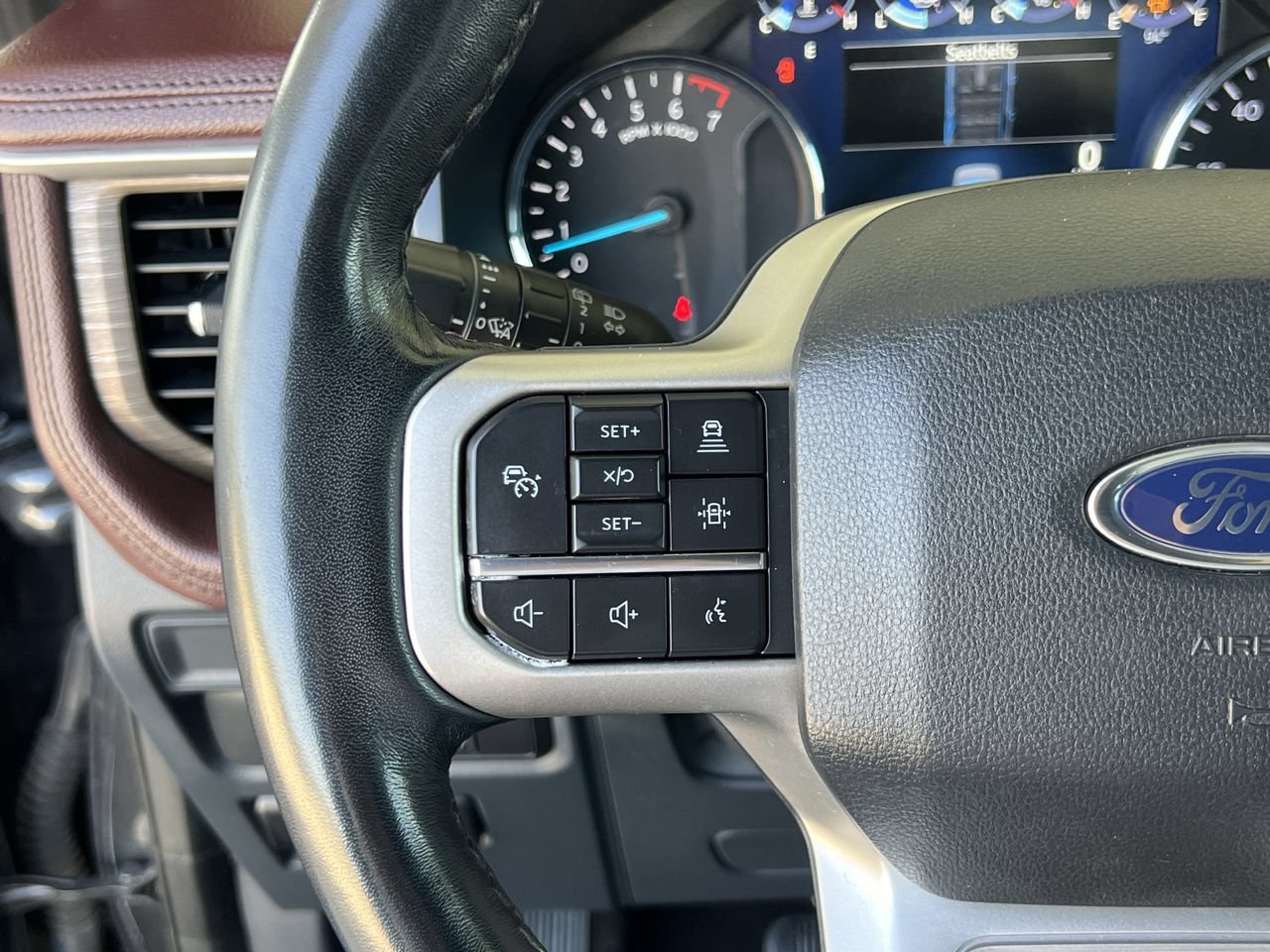 Used 2022 Ford Expedition Limited AWD/4WD image 10