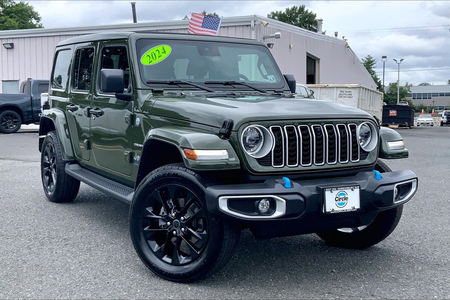 Certified 2024 Jeep Wrangler Unlimited Sahara w/ Technology Group AWD/4WD image 2