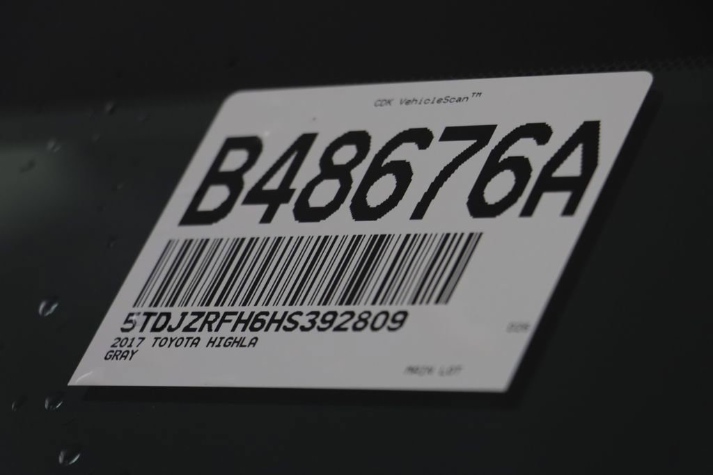 Used 2017 Toyota Highlander SE AWD/4WD image 26