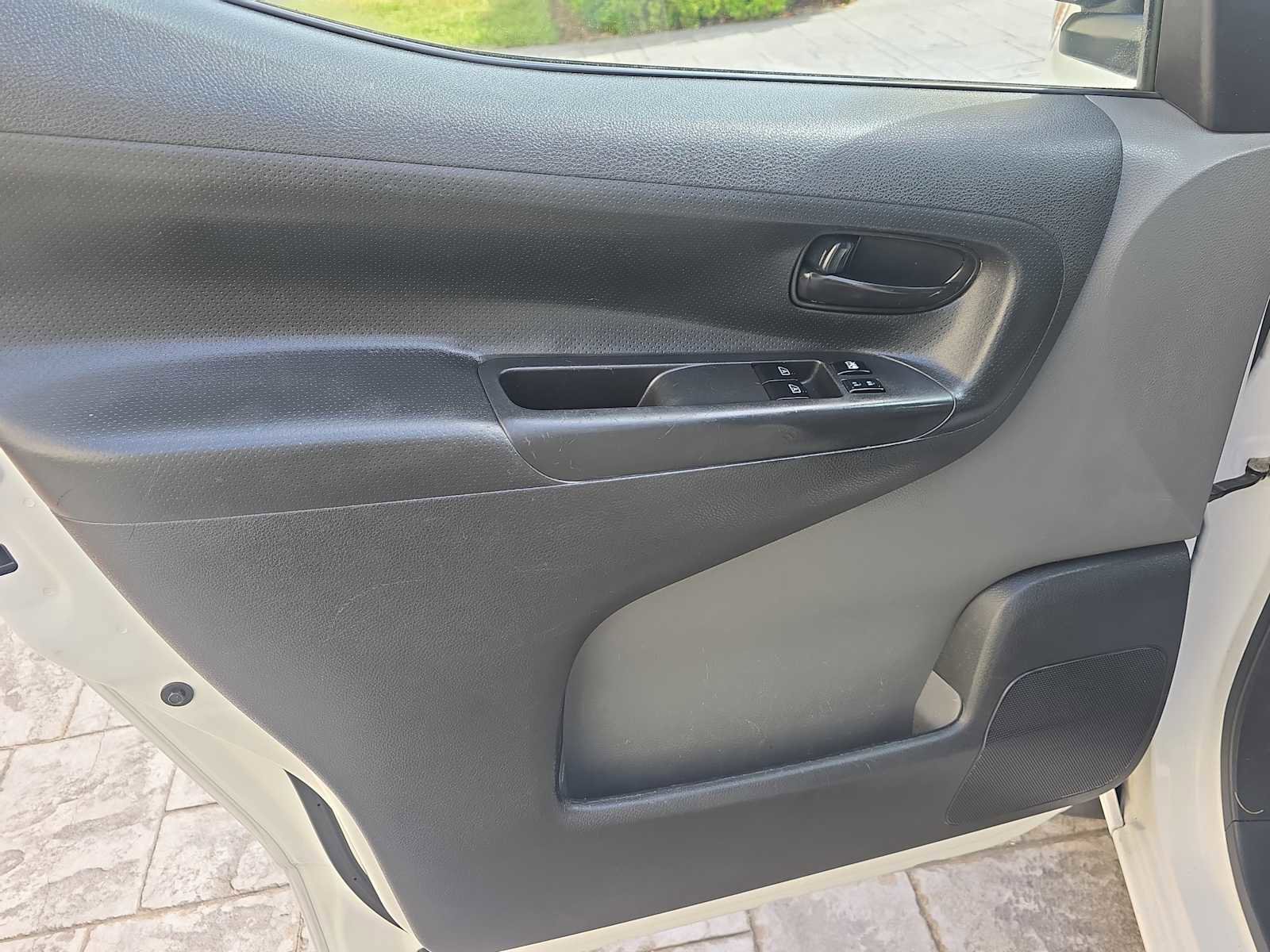 Used 2021 Nissan NV200 S w/ Back Door Glass Package image 11
