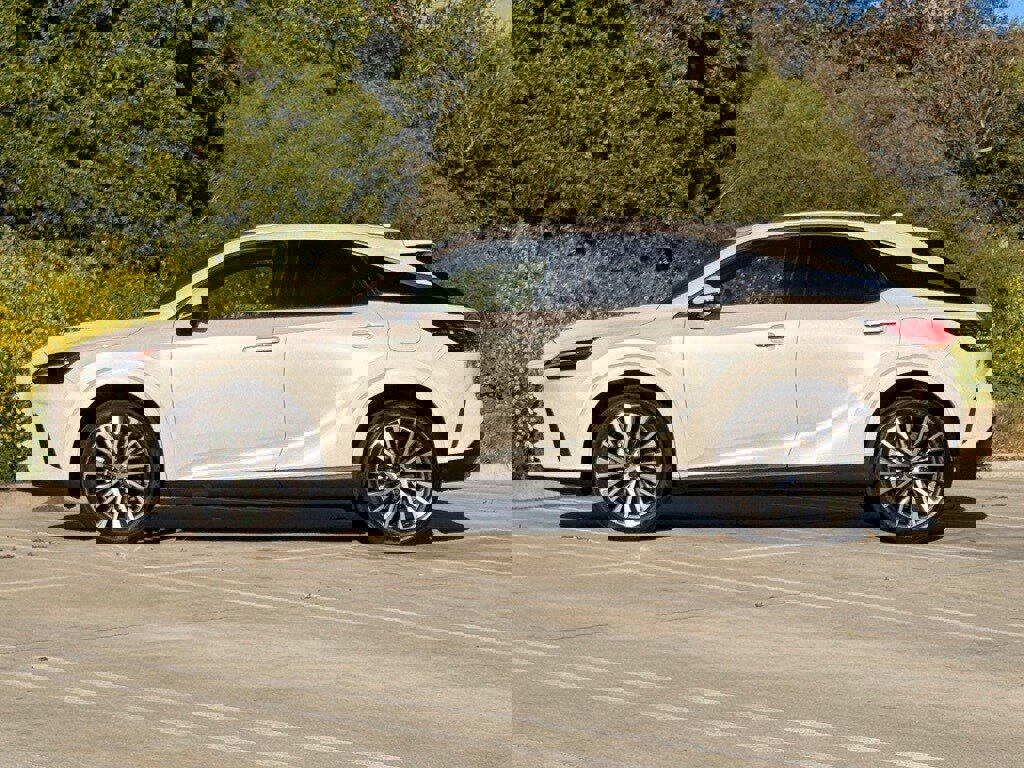 Certified 2024 Lexus RX 350 Premium w/ Accessory Package (Z1) image 9