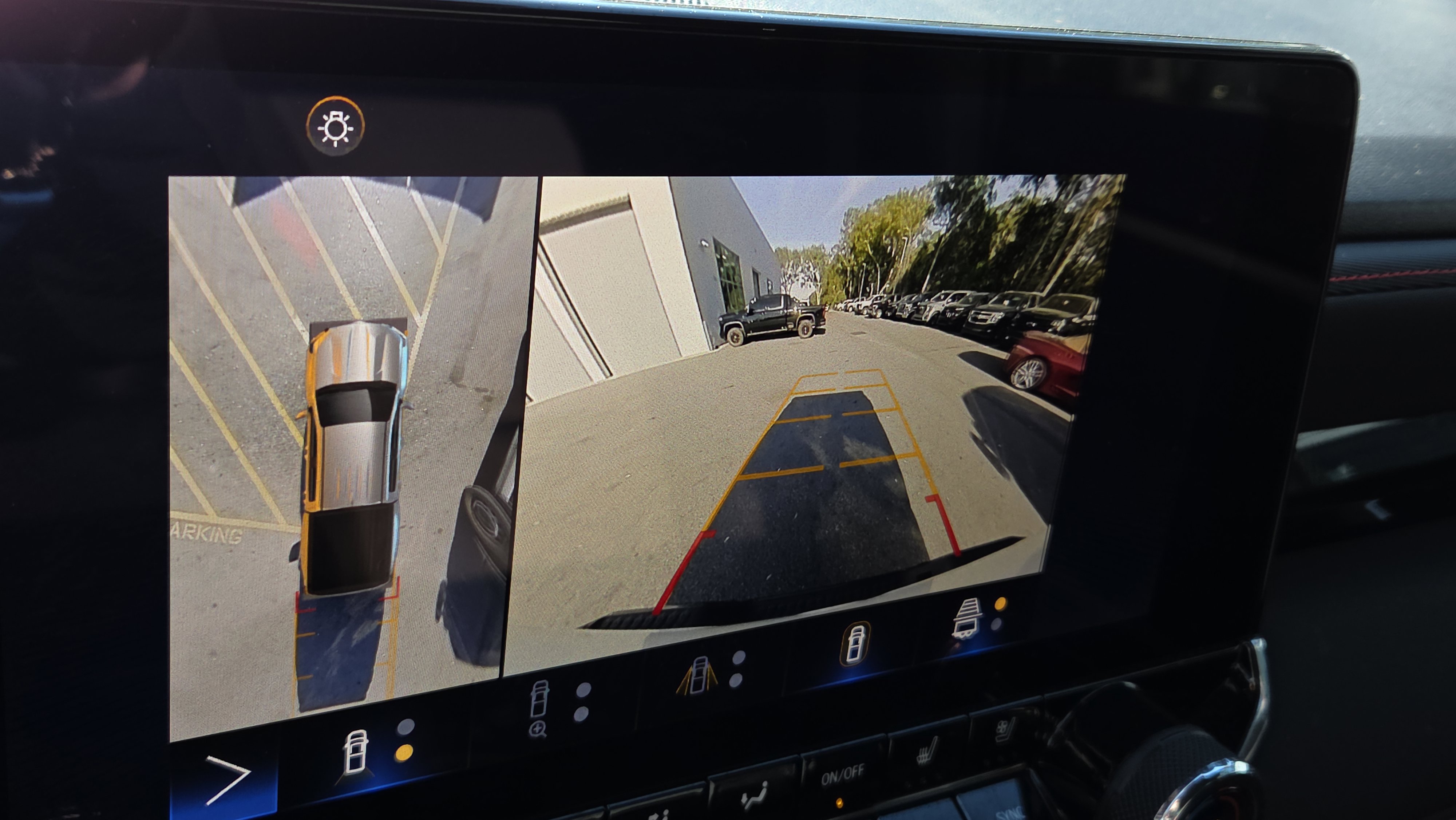 Used 2023 Chevrolet Colorado Z71 w/ Z71 Convenience Package 2 image 19