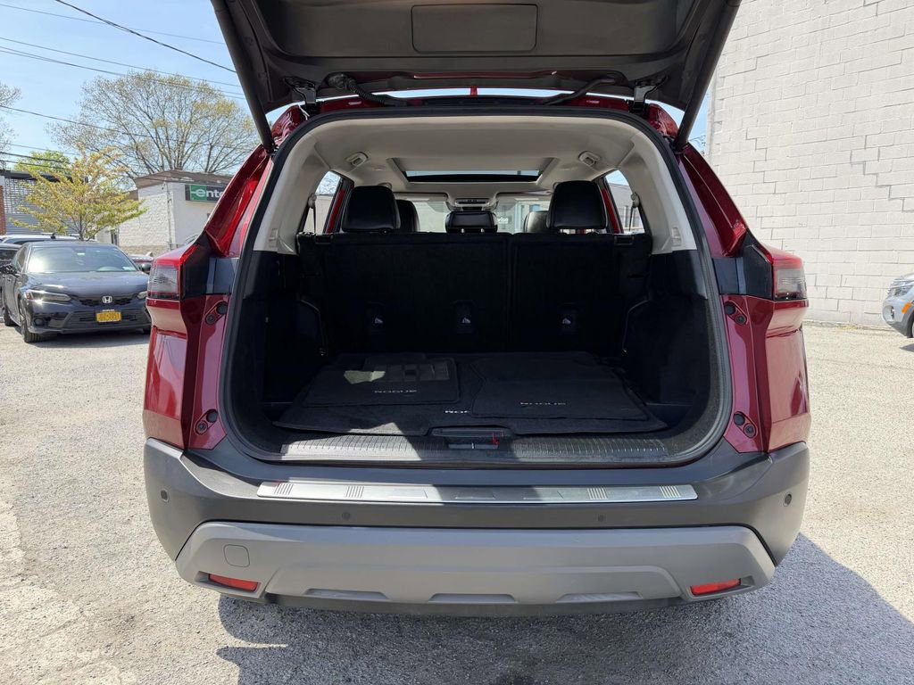 Used 2021 Nissan Rogue SV w/ Premium Package image 22